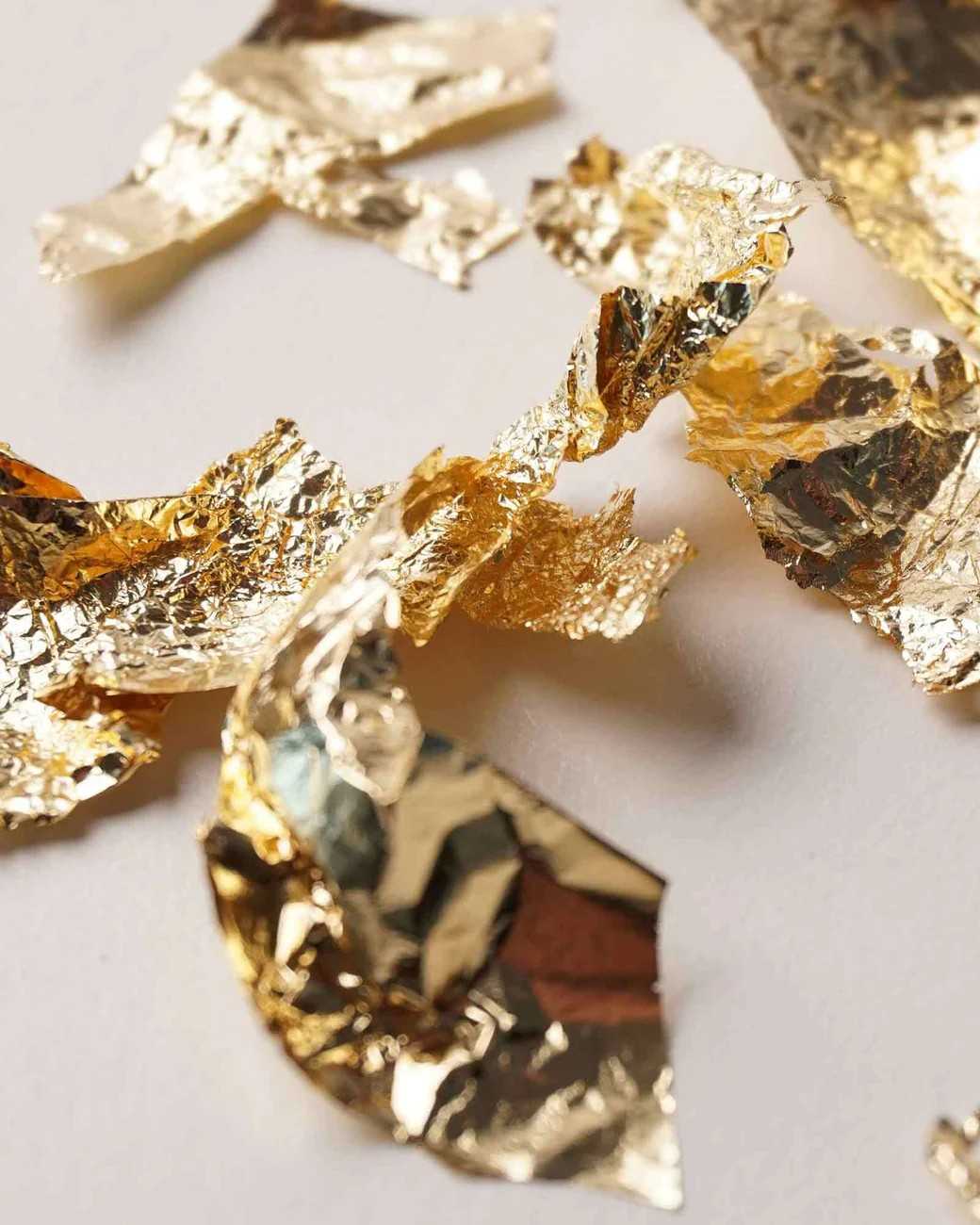 Gold foils / gold leaf